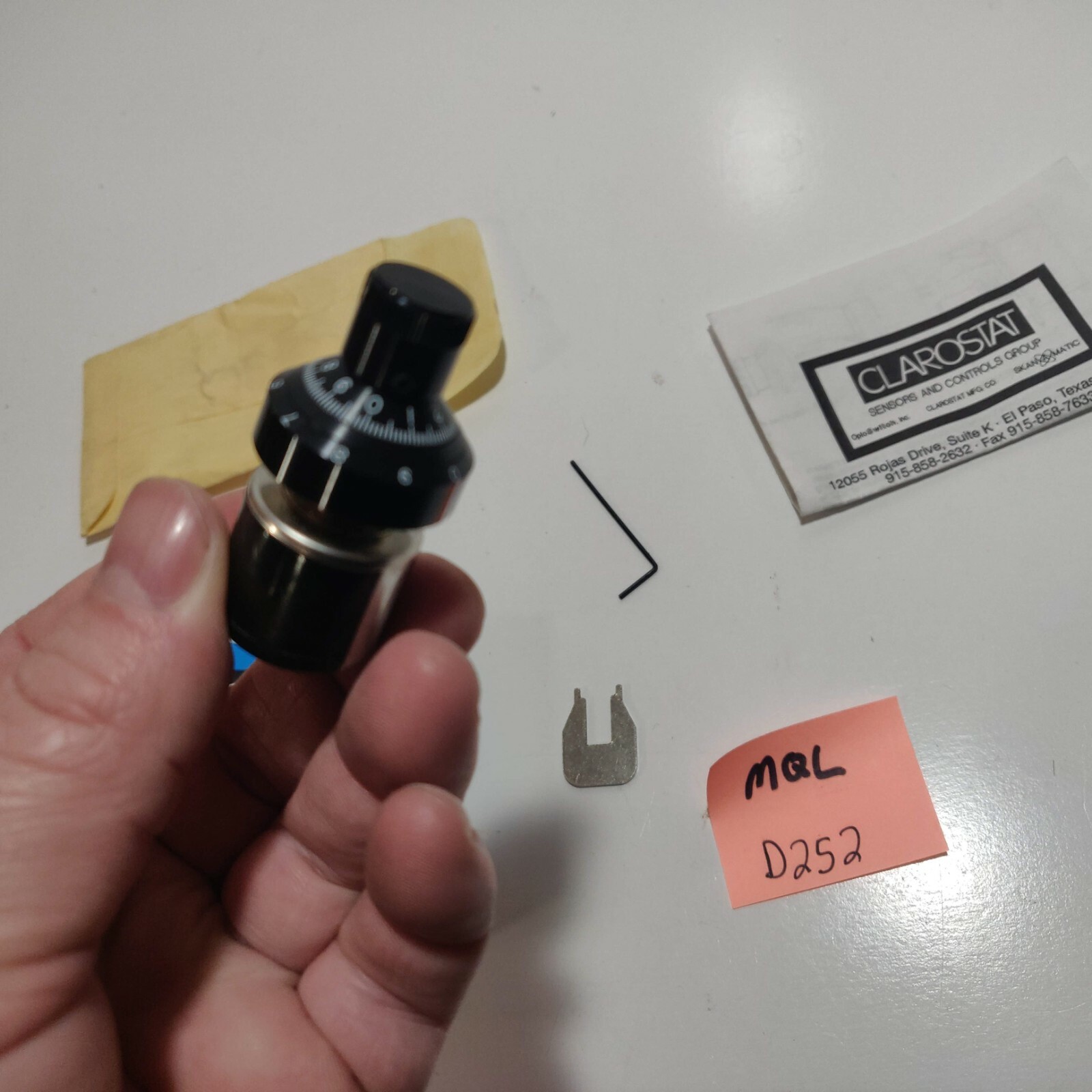 NEW CLAROSTAT P49002 electric switch - Image 4