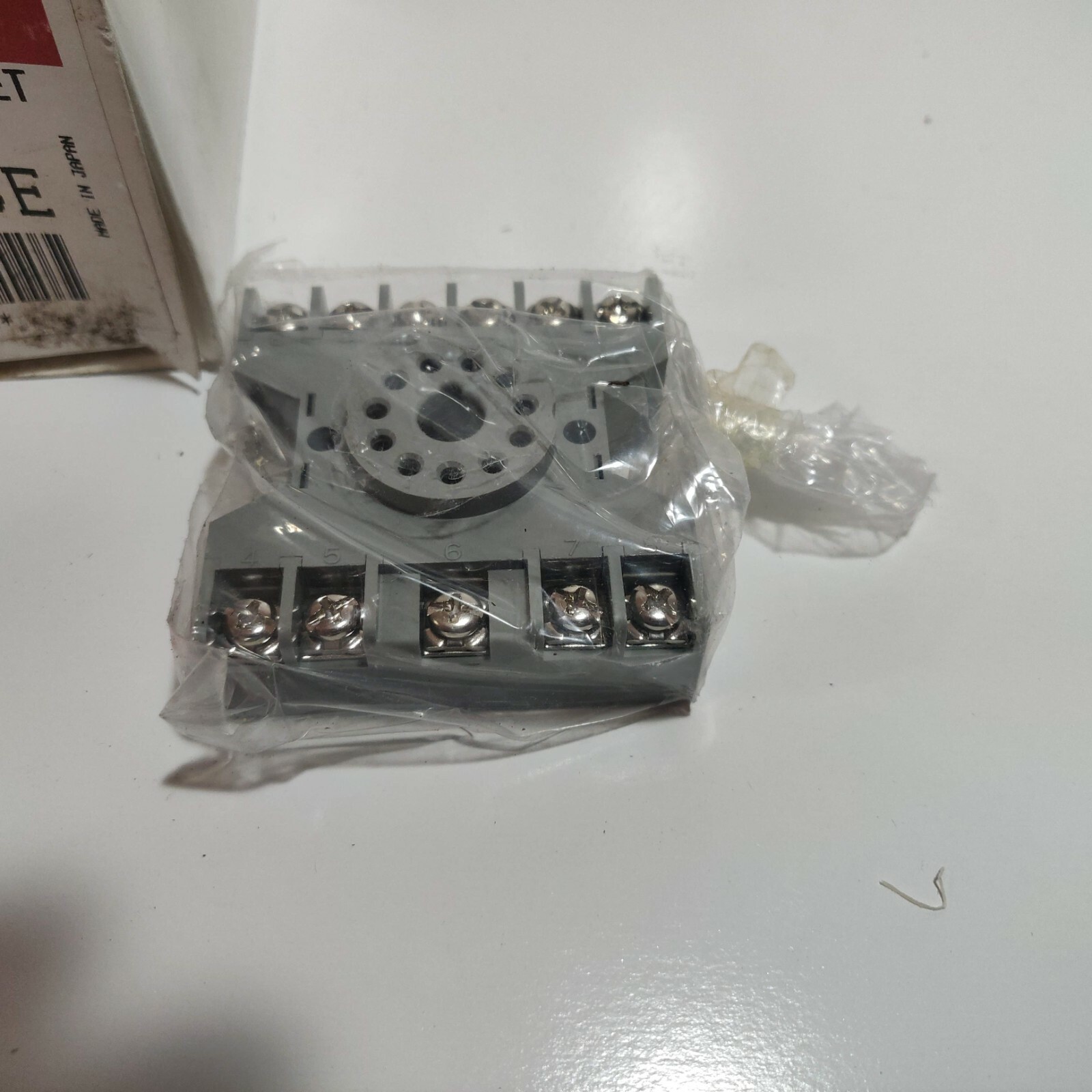 Dayton Octal-Type Socket 11-Pin Screw Terminals - Image 2