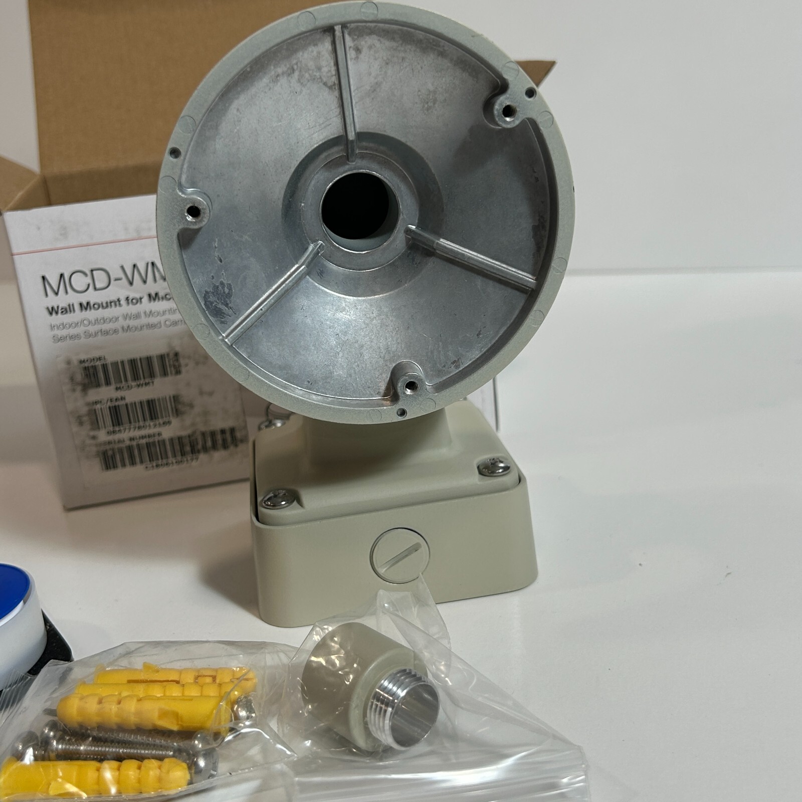 Arecont Vision MicroDome Wall mount Surface Mount IP Cameras MCD-WMT - Image 7