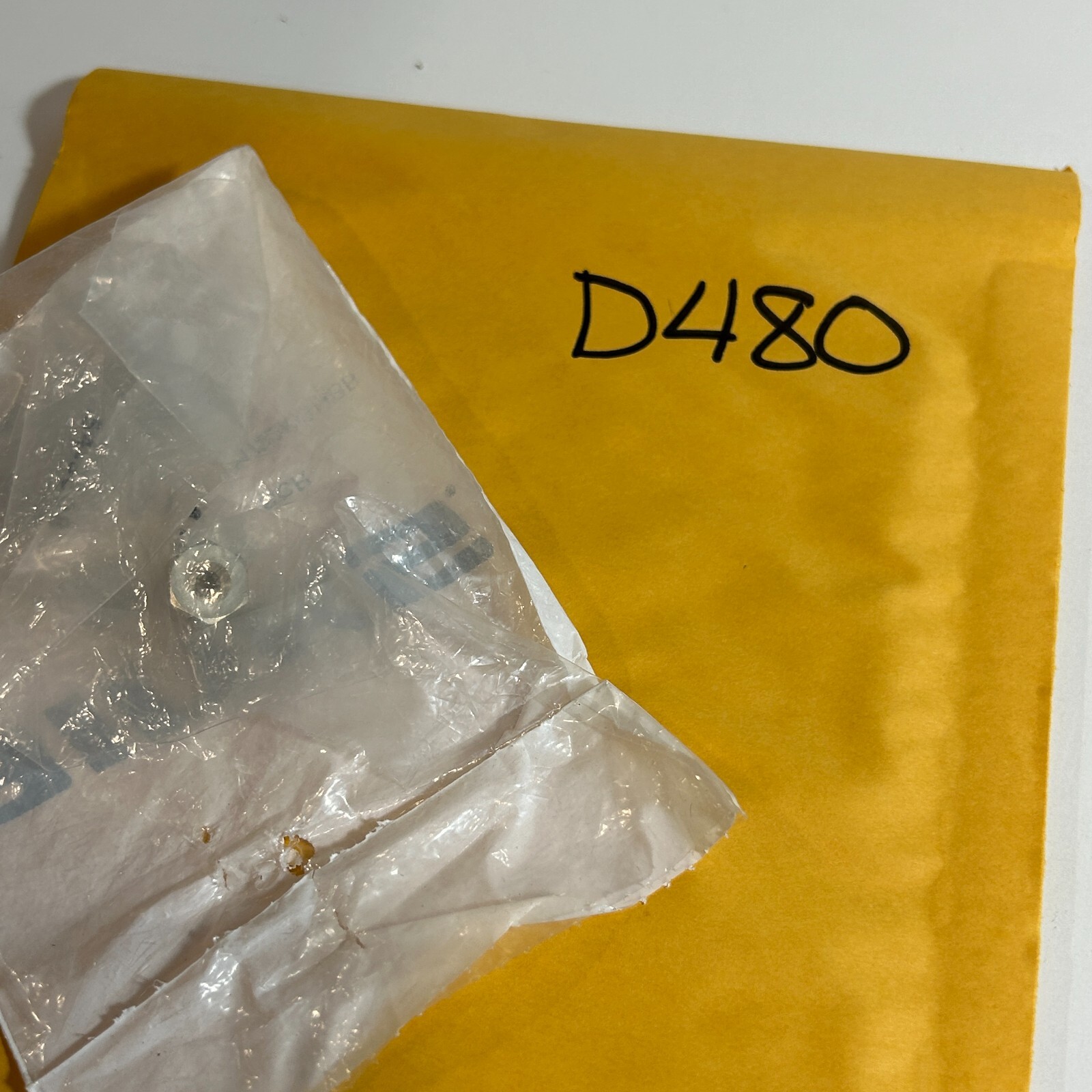 BINKS 54-3608 MATERIAL PACKAGE SCREW - Image 4