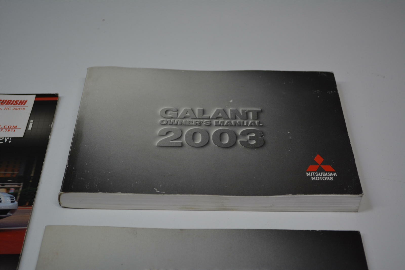 2003 Mitsubishi Galant Owners Manual Book Guide - Image 2